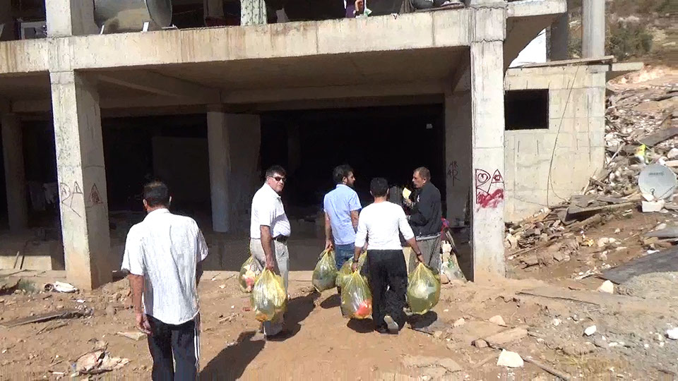 Relief aid distribution in Iraq, summer 2016