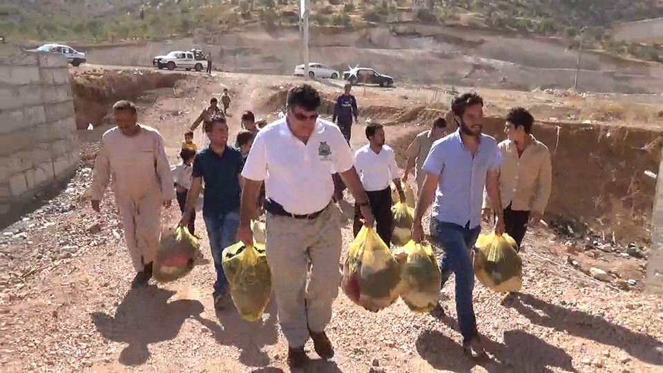 Relief aid distribution in Iraq, summer 2016
